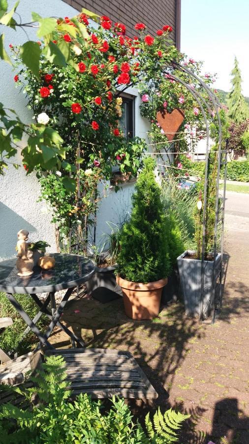 Ferienwohnung Rosentraum Oberotterbach Exterior photo
